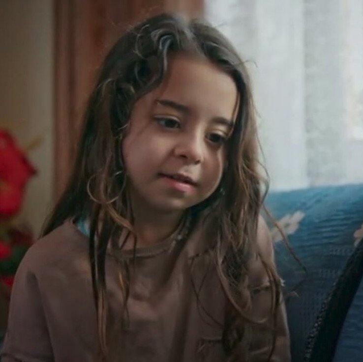 Μελέκ ή Τουρνά: Ποια είναι η 9χρονη πρωταγωνίστρια του Anne -Το παιδί-θαύμα που παίζει σαν φτασμένη ηθοποιός [εικόνες] | iefimerida.gr 23