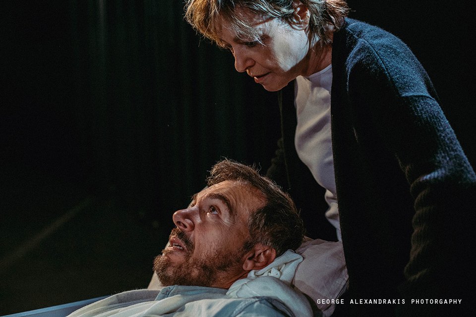 Ο Λάζαρος Γεωργακόπουλος στο iefimerida -Για το Misery και τον εμβληματικό ήρωα του Στίβεν Κινγκ | iefimerida.gr 0