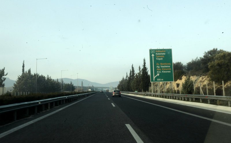 Ομίχλη σκέπασε την εθνική οδό Κορίνθου-Τριπόλεως [εικόνες] | iefimerida.gr 2