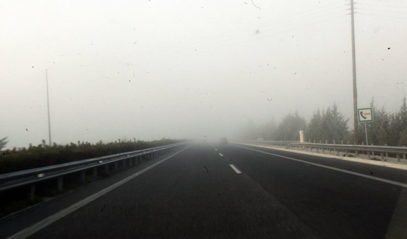 Ομίχλη σκέπασε την εθνική οδό Κορίνθου-Τριπόλεως [εικόνες] | iefimerida.gr 4