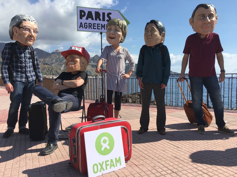 Σκάνδαλο Oxfam: Διαψεύδει τα όργια με πόρνες ο πρώην διευθυντής της Βρετανικής ΜΚΟ στην Aϊτή | iefimerida.gr 0
