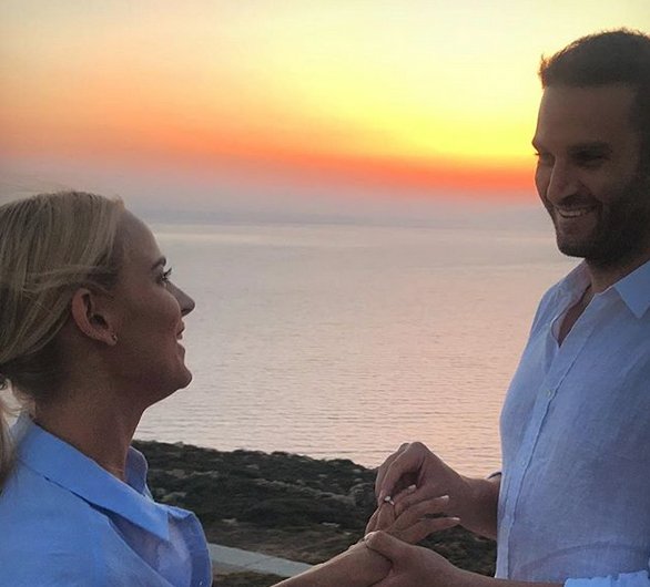 Η Αννη Πανταζή μιλά για πρώτη φορά για τον σύζυγό της- Η ρομαντική πρόταση γάμου και ο έρωτας με την πρώτη ματιά [εικόνες] | iefimerida.gr 0