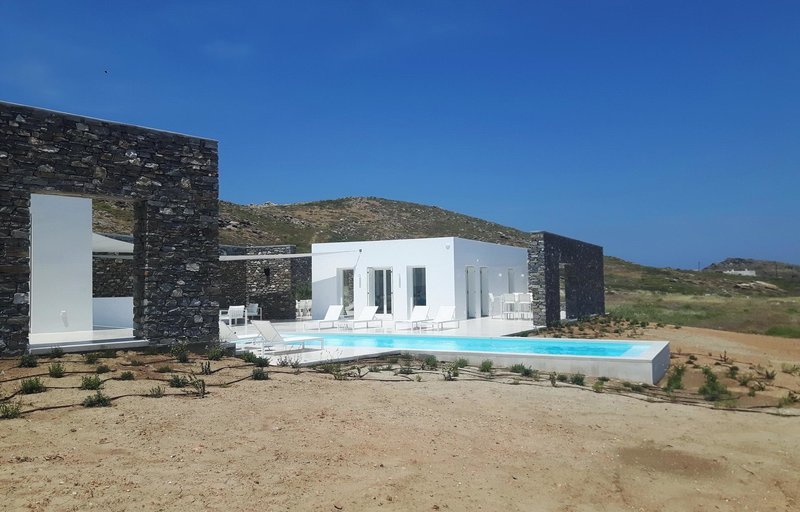 Το σπίτι «αγκαλιά» στην Πάρο -Με θέα το απέραντο γαλάζιο [εικόνες] | iefimerida.gr 2