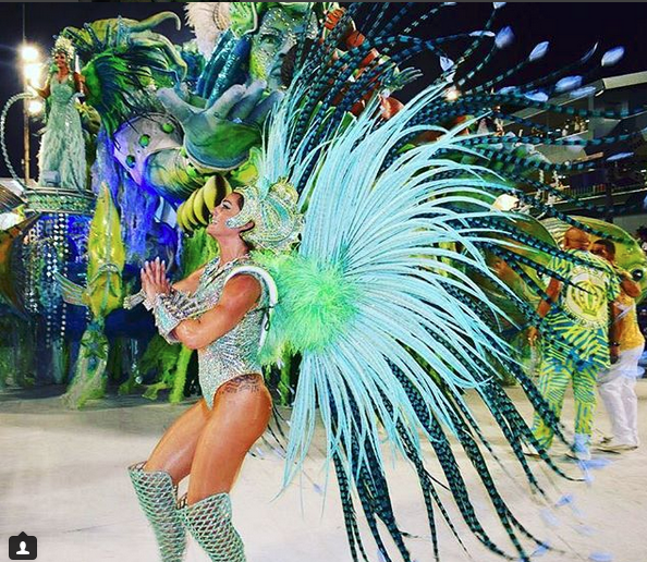 Βρετανή εκτοπίζει για πρώτη φορά τις Βραζιλιάνες και γίνεται η βασίλισσα στο Ρίο [εικόνες & βίντεο]] | iefimerida.gr 2