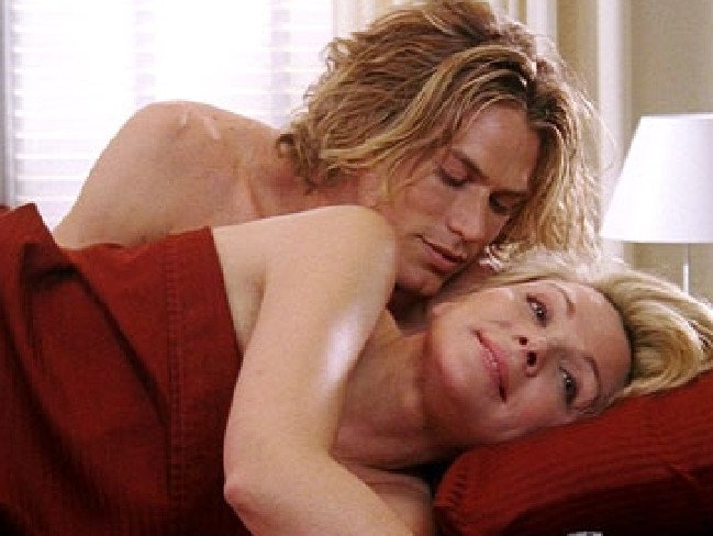 Ο σέξι άνδρας του Sex and the City «πυροβολεί» και εκείνος τη «Σαμάνθα» [εικόνες] | iefimerida.gr 1
