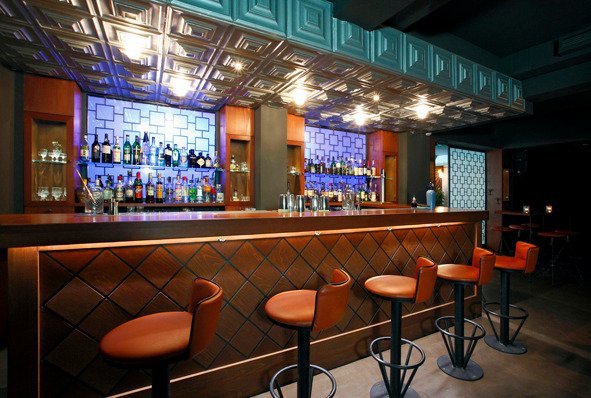 10 γνωστά-άγνωστα κρυφά μπαρ της Αθήνας ιδανικά για τον Αγιο Βαλεντίνο -Απόμερα, ρετρό και ρομαντικά [εικόνες] | iefimerida.gr 18