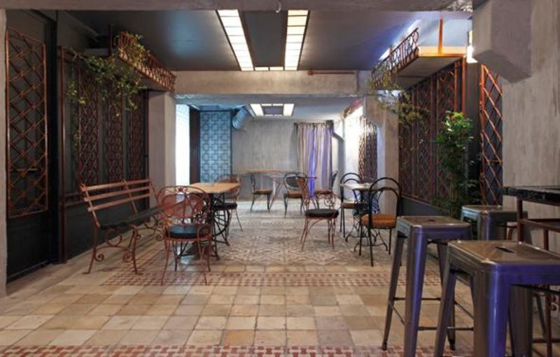 10 γνωστά-άγνωστα κρυφά μπαρ της Αθήνας ιδανικά για τον Αγιο Βαλεντίνο -Απόμερα, ρετρό και ρομαντικά [εικόνες] | iefimerida.gr 19