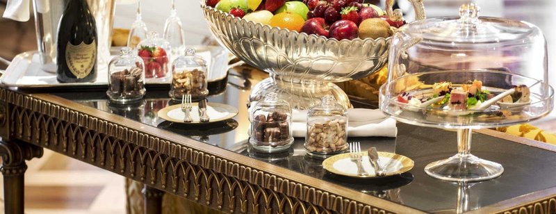 Το μυστικό ταξίδι του Εμίρη του Κατάρ στην Αθήνα -Αυτή είναι η σουίτα των 12.000 ευρώ (τη βραδιά) που έμεινε [εικόνες] | iefimerida.gr 3