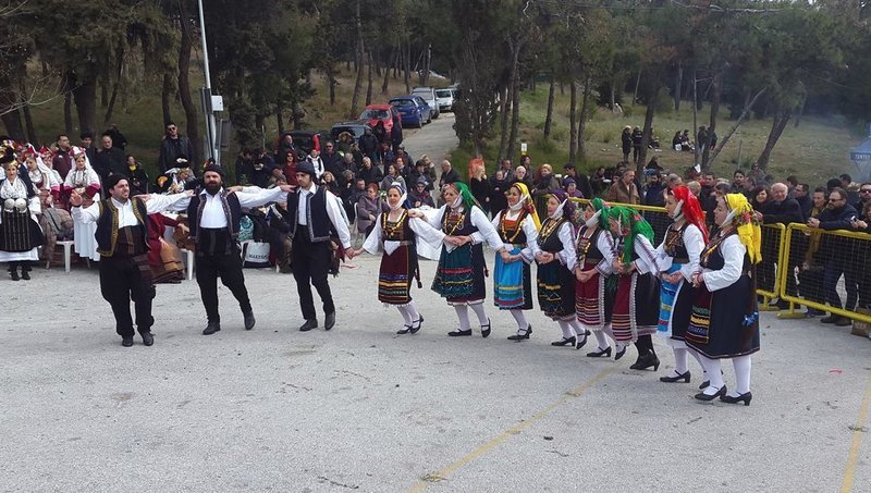 Με χαρταετούς, φασολάδα και ζουρνάδες γιόρτασαν τα Κούλουμα οι Θεσσαλονικείς [εικόνες & βίντεο] | iefimerida.gr 3