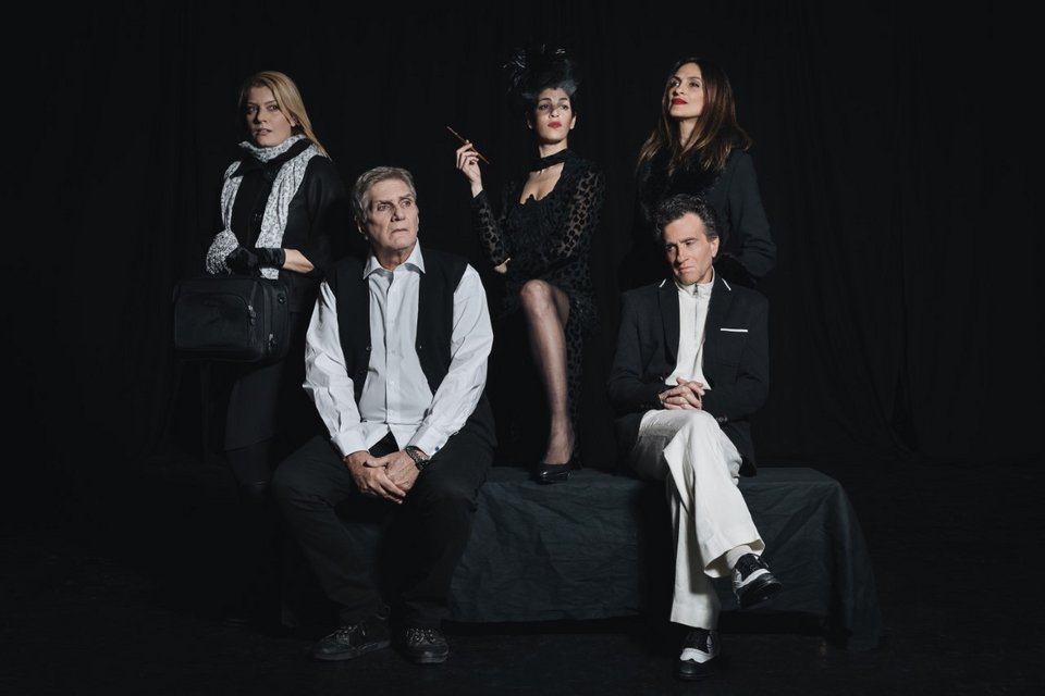 Ο Κώστας Μπίγαλης γράφει θεατρικό έργο και πρωταγωνιστεί -Για φόβους και εμμονές [εικόνες] | iefimerida.gr 0