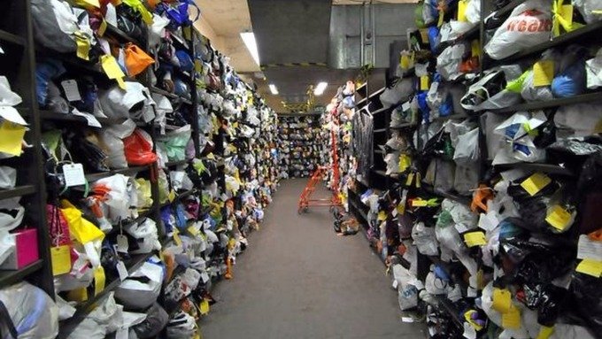 Θησαυρός στο αεροδρόμιο Ηρακλείου -Εκεί όπου φυλάνε όσα ξέχασαν οι ταξιδιώτες [εικόνες] | iefimerida.gr 1