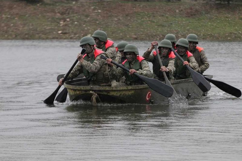 Μεγάλης κλίμακας άσκηση της Τουρκίας στον Εβρο [εικόνες & βίντεο] | iefimerida.gr 5