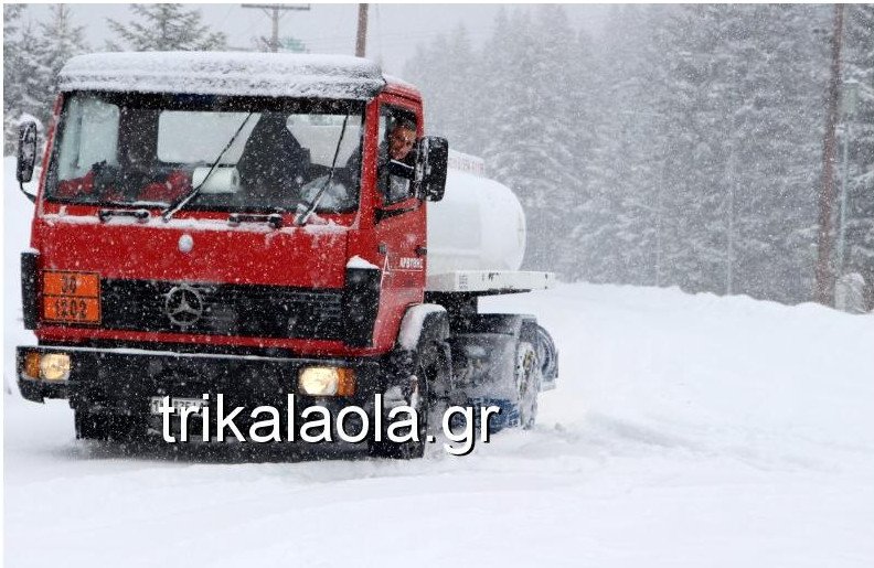 Σφοδρή χιονοθύελλα στα ορεινά των Τρικάλων [εικόνες & βίντεο] | iefimerida.gr 2