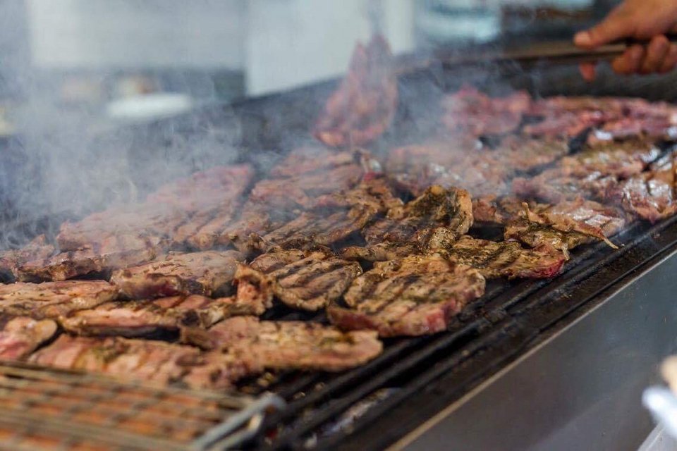 Τσικνοπέμπτη: Οι 10 ταβέρνες με τα καλύτερα παϊδάκια και μπριζολάκια της Αθήνας [εικόνες] | iefimerida.gr 16