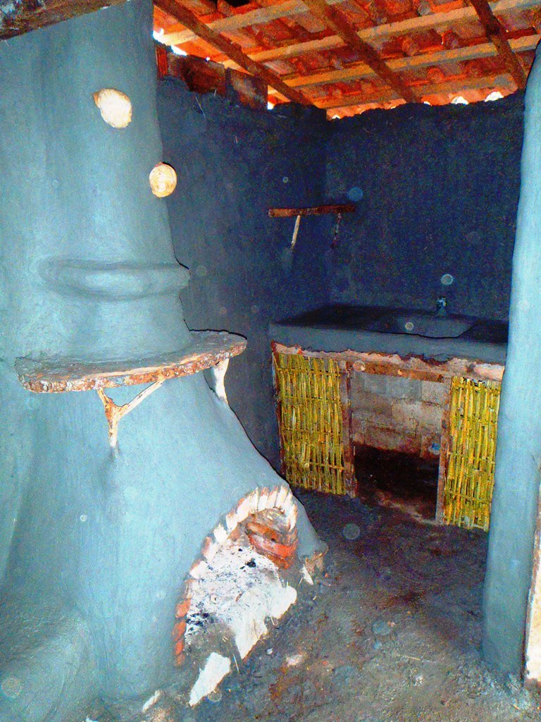 Cob: Δυο Λαρισαίοι φτιάχνουν (κανονικά) σπίτια από άχυρο και πηλό, από 1.500 ευρώ [εικόνες] | iefimerida.gr 7