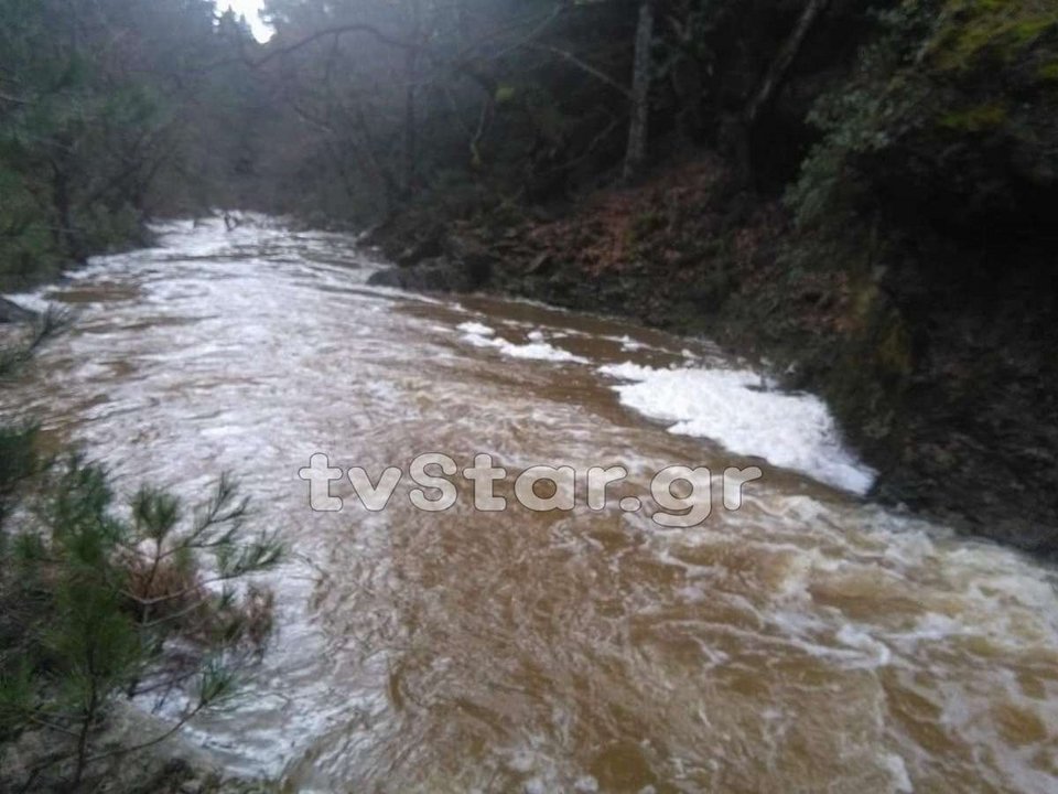 Σε αυτόν τον χείμαρρο έχασε τη ζωή της η 59χρονη στην Εύβοια [εικόνες] | iefimerida.gr 1