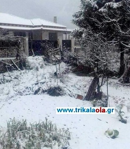 Χιονιάς στα ορεινά, καταιγίδες στην υπόλοιπη χώρα -Πού χτυπά η Ιοκάστη [εικόνες & βίντεο] | iefimerida.gr 4