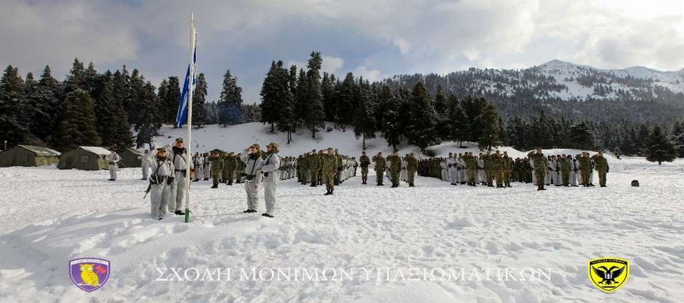 Δύναμη πυρός στα χιόνια οι Ενοπλες Δυνάμεις -Ελεύθεροι σκοπευτές και καταδρομείς σκιέρ [εικόνες] | iefimerida.gr 0