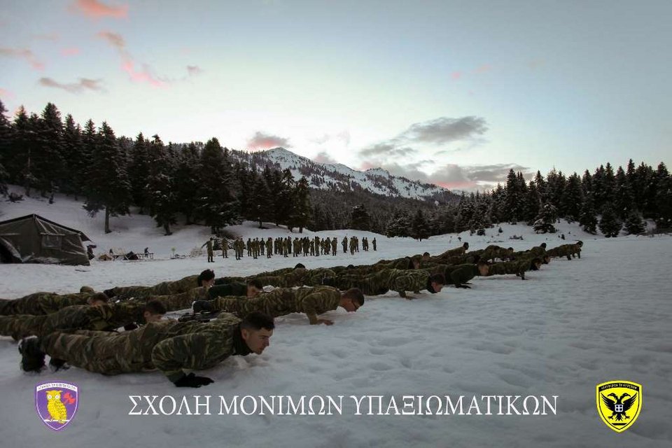 Δύναμη πυρός στα χιόνια οι Ενοπλες Δυνάμεις -Ελεύθεροι σκοπευτές και καταδρομείς σκιέρ [εικόνες] | iefimerida.gr 11