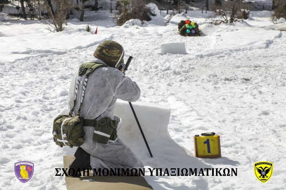 Δύναμη πυρός στα χιόνια οι Ενοπλες Δυνάμεις -Ελεύθεροι σκοπευτές και καταδρομείς σκιέρ [εικόνες] | iefimerida.gr 12