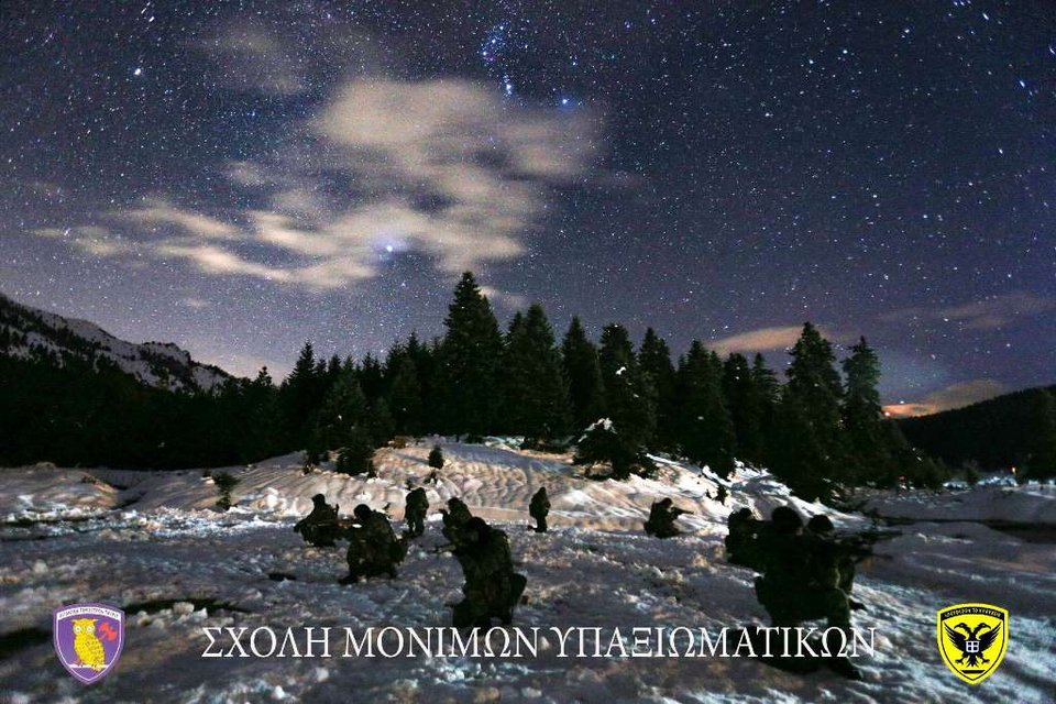 Δύναμη πυρός στα χιόνια οι Ενοπλες Δυνάμεις -Ελεύθεροι σκοπευτές και καταδρομείς σκιέρ [εικόνες] | iefimerida.gr 15