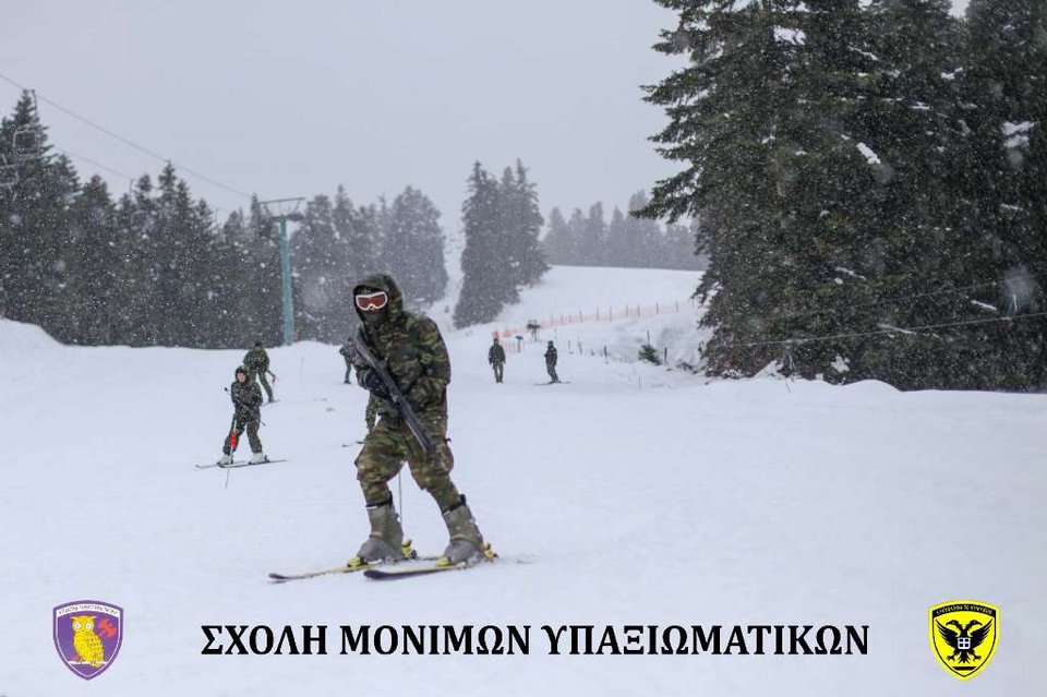 Δύναμη πυρός στα χιόνια οι Ενοπλες Δυνάμεις -Ελεύθεροι σκοπευτές και καταδρομείς σκιέρ [εικόνες] | iefimerida.gr 18