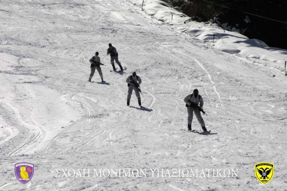 Δύναμη πυρός στα χιόνια οι Ενοπλες Δυνάμεις -Ελεύθεροι σκοπευτές και καταδρομείς σκιέρ [εικόνες] | iefimerida.gr 4