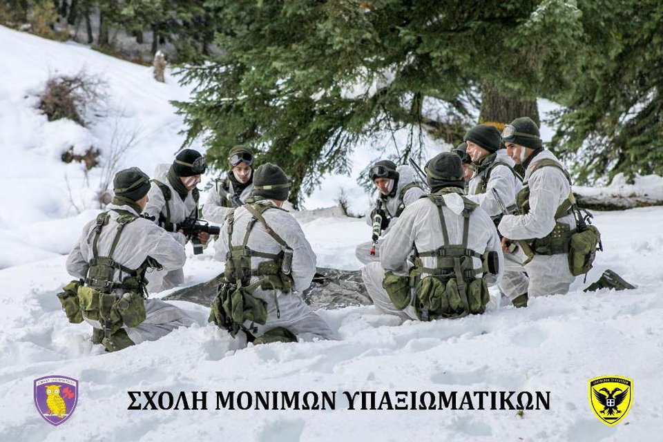 Δύναμη πυρός στα χιόνια οι Ενοπλες Δυνάμεις -Ελεύθεροι σκοπευτές και καταδρομείς σκιέρ [εικόνες] | iefimerida.gr 8
