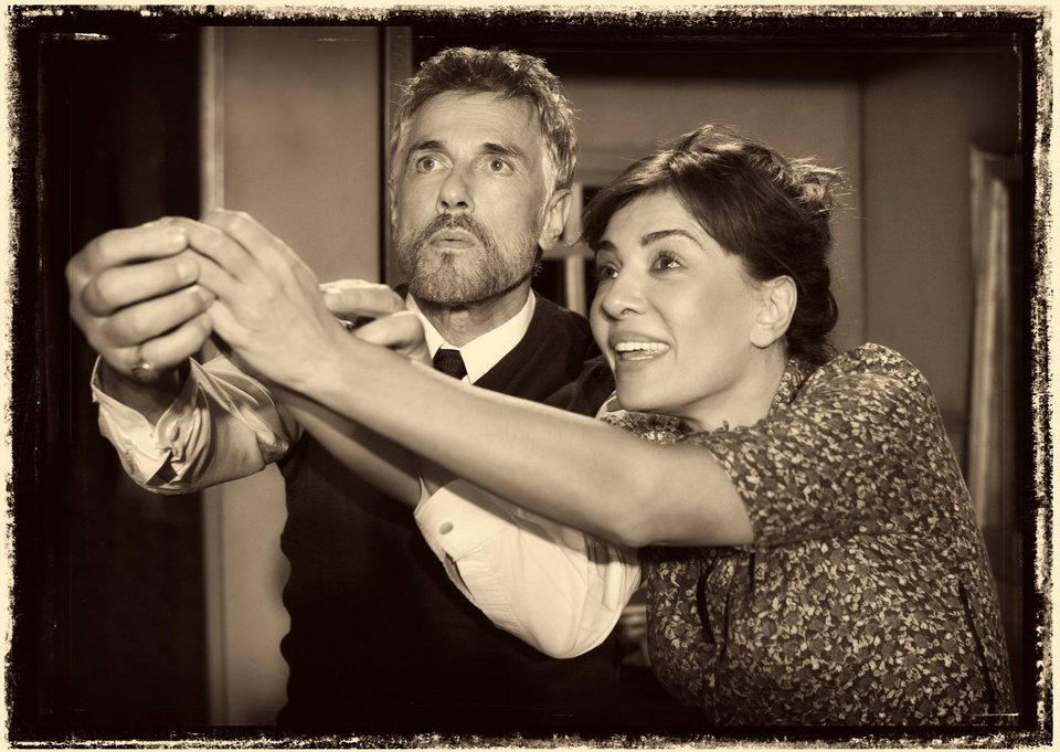 Ζαλμάς-Ματσούκα ως Μαστρογιάνι και Σοφία Λόρεν επί σκηνής [εικόνες & βίντεο] | iefimerida.gr 4