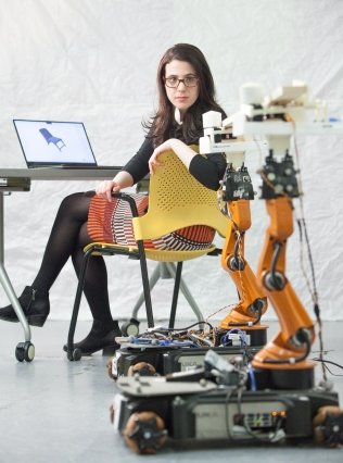 Το πρώτο ρομπότ ξυλουργός -Φτιάχνει και έπιπλα [εικόνες & βίντεο] | iefimerida.gr 0