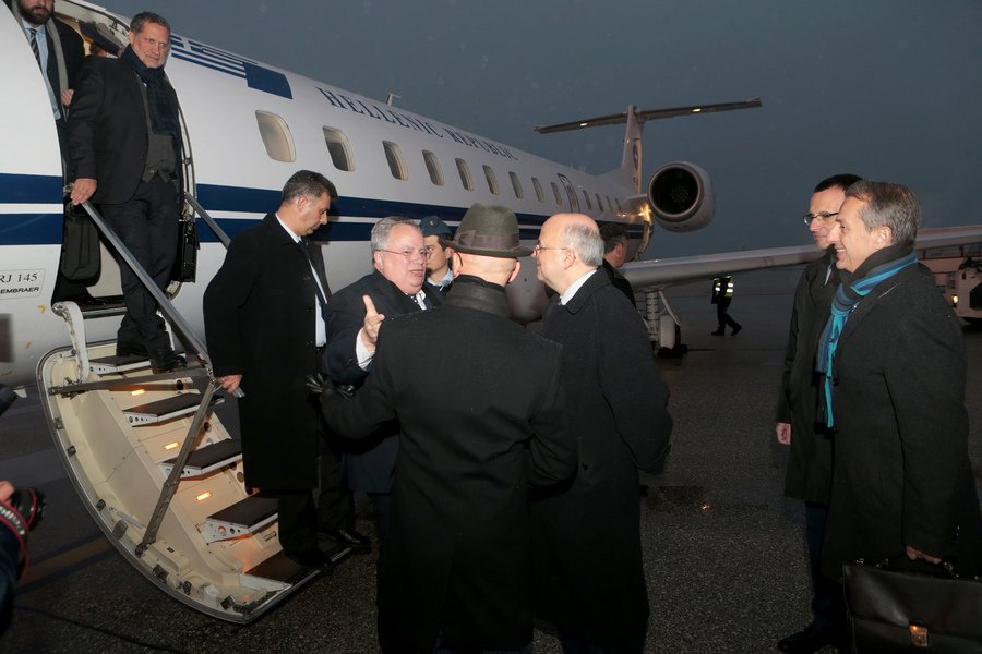 Προσγειώθηκε στα Σκόπια ο Νίκος Κοτζιάς -Ιστορική επίσκεψη, κρίσιμες συναντήσεις [εικόνες] | iefimerida.gr 5