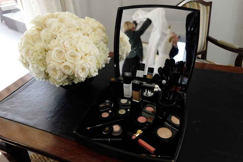 Καρέ καρέ πώς φτιάχτηκε το οσκαρικό Chanel φόρεμα της Μάργκοτ Ρόμπι -Χρειάστηκαν 550 ώρες δουλειάς! [εικόνες] | iefimerida.gr 51