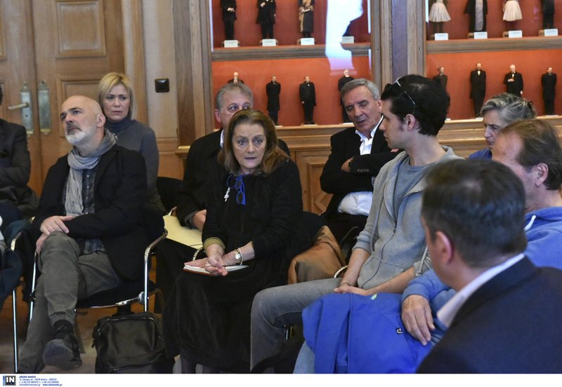 Πρωτοβουλία καλλιτεχνών-Καμίνη κατά της δημόσιας χρήσης & διακίνησης ναρκωτικών [εικόνες] | iefimerida.gr 4