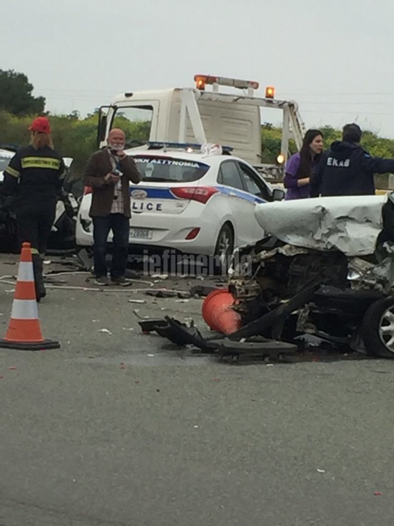 Αθηνών-Λαμίας: Νεκρός ο οδηγός που εμβόλισε τα 2 περιπολικά -Πήγαινε ανάποδα στην εθνική | iefimerida.gr 4