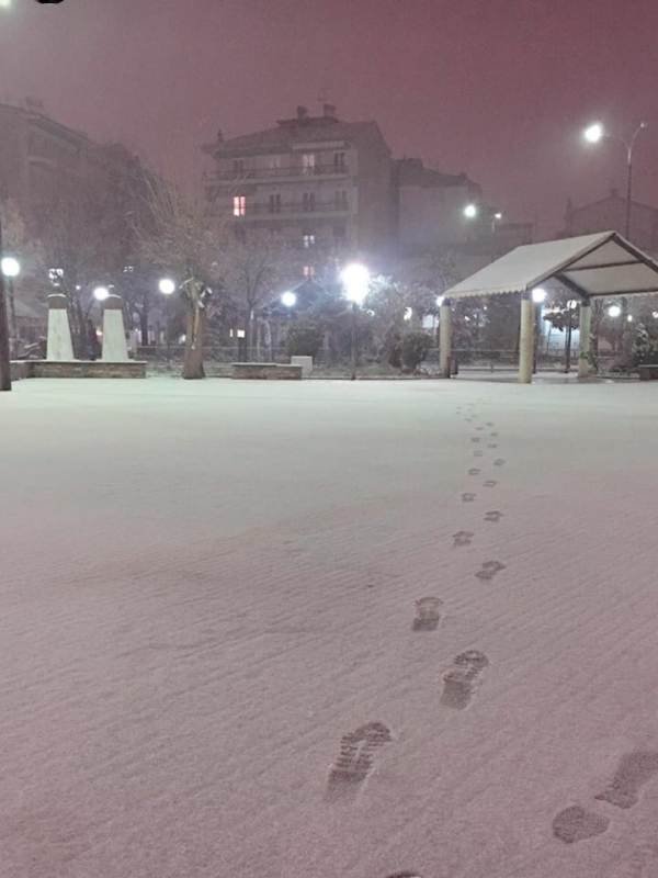 Ανοιξιάτικο χιόνι στη Φλώρινα -Το έστρωσε κανονικά, έφθασε τους 26 πόντους [εικόνες] | iefimerida.gr 19