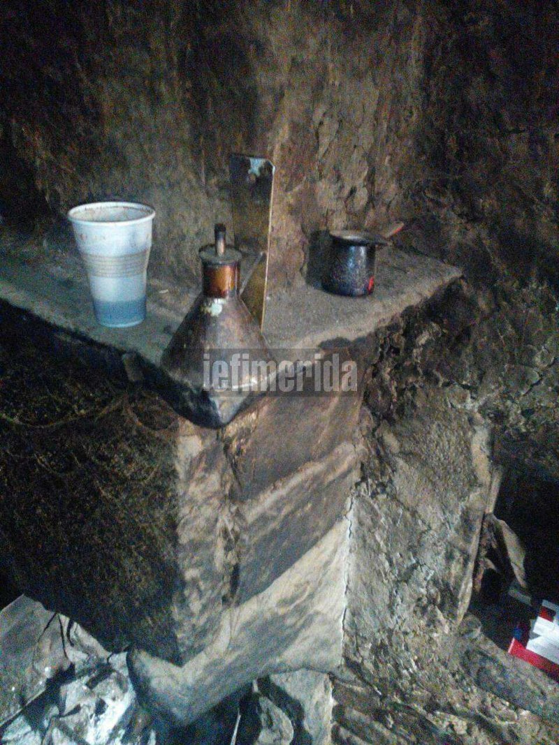 Ο εξαθλιωμένος ηλικιωμένος από το χωριό του Τσίπρα -Δεν έχει έσοδα, περιμένει ένα επίδομα 7 χρόνια [εικόνες] | iefimerida.gr 6