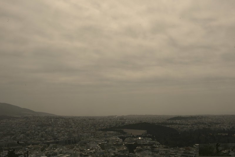 Αφρικανική σκόνη «κάλυψε» την Αθήνα -Αποπνικτική ατμόσφαιρα [εικόνες] | iefimerida.gr 2