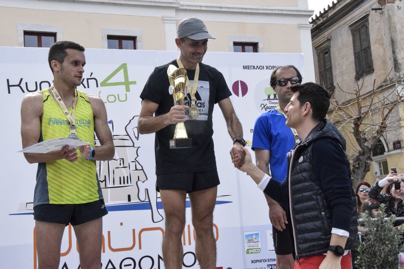 Ο Σάκης Ρουβάς στον Μαραθώνιο Ναυπλίου -Για καλό σκοπό [εικόνες] | iefimerida.gr 4