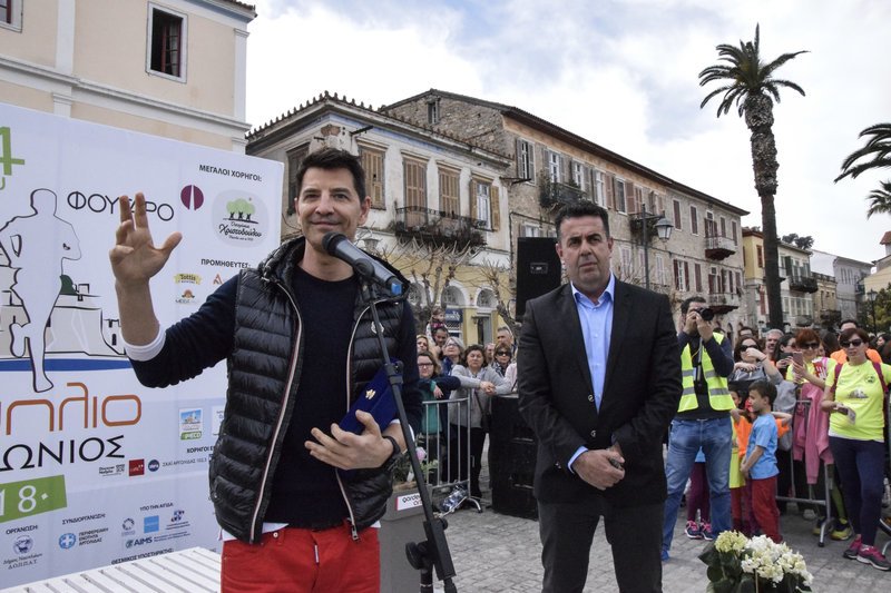 Ο Σάκης Ρουβάς στον Μαραθώνιο Ναυπλίου -Για καλό σκοπό [εικόνες] | iefimerida.gr 3