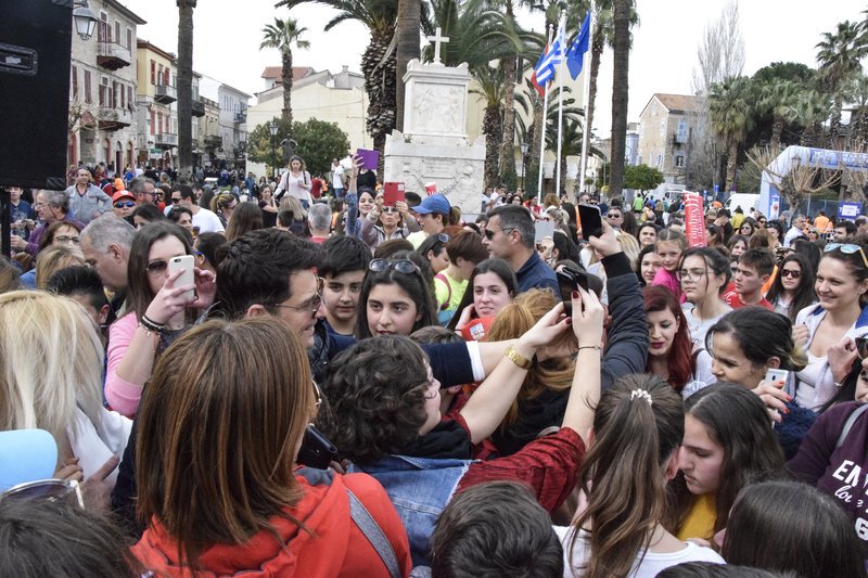 Ο Σάκης Ρουβάς στον Μαραθώνιο Ναυπλίου -Για καλό σκοπό [εικόνες] | iefimerida.gr 0