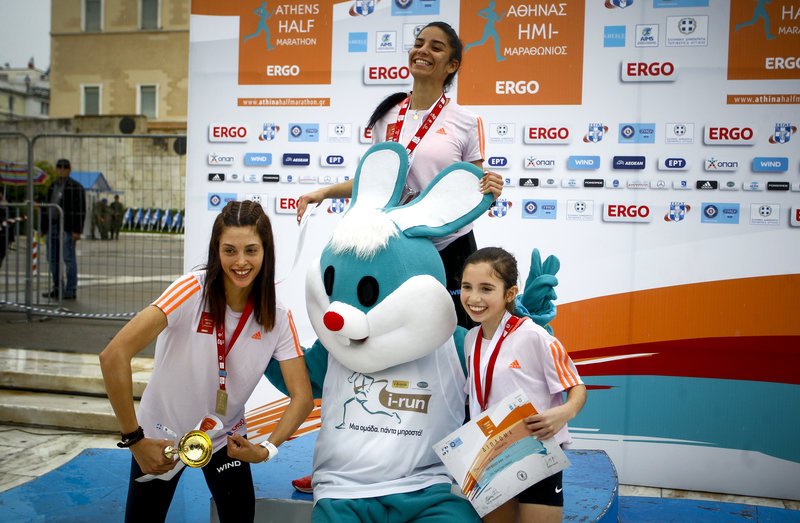 Ημιμαραθώνιος Αθήνας: Για αυτή τη 12χρονη μιλούν όλοι -Βγήκε 3η στα 5 χλμ! [εικόνες] | iefimerida.gr 9