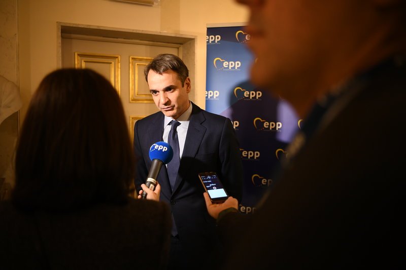 Ο Μητσοτάκης επιμένει στο ζήτημα των στρατιωτικών: Θέτει σε κίνδυνο κεκτημένα δεκαετιών | iefimerida.gr 0
