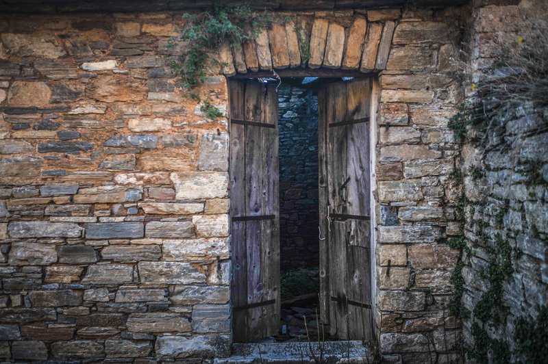 Λαύκος Πηλίου: Το πανέμορφο, πετρόχτιστο χωριό που επιβίωσε από τους πειρατές [εικόνες] | iefimerida.gr 4