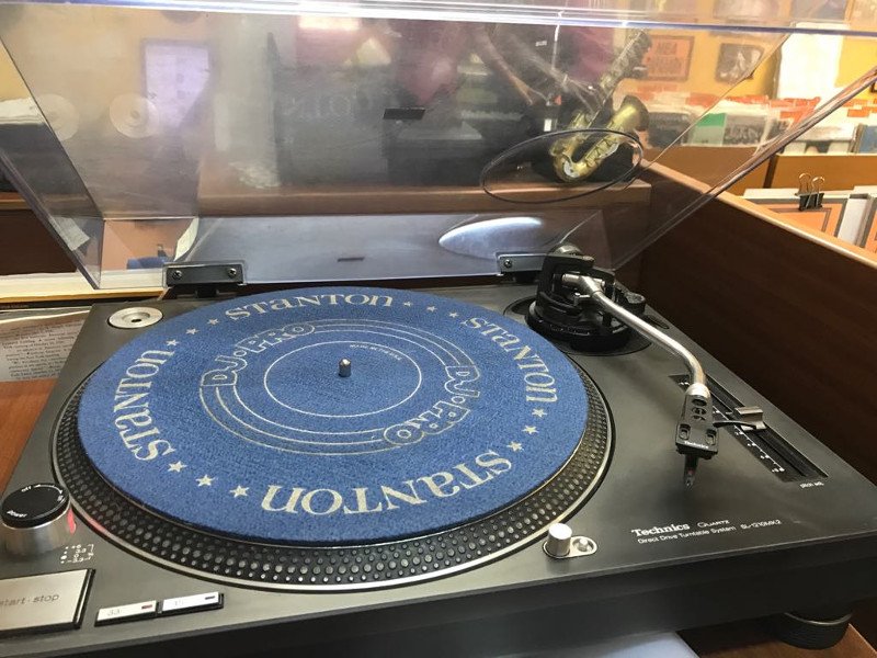 Οι δίσκοι βινυλίου επιστρέφουν και γίνονται μόδα- Ετοιμάστε τα πικάπ [εικόνες & βίντεο] | iefimerida.gr 11