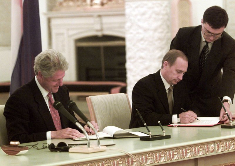 Η φρενήρης άνοδος του «τσάρου» Πούτιν -Από την KGB, απόλυτος άρχοντας στο Κρεμλίνο [εικόνες] | iefimerida.gr 2