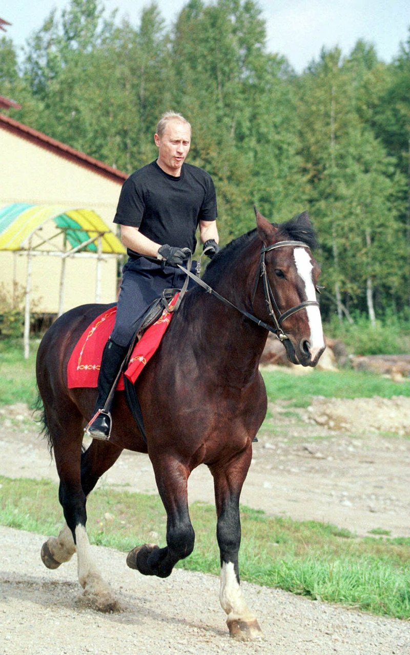 Η φρενήρης άνοδος του «τσάρου» Πούτιν -Από την KGB, απόλυτος άρχοντας στο Κρεμλίνο [εικόνες] | iefimerida.gr 15