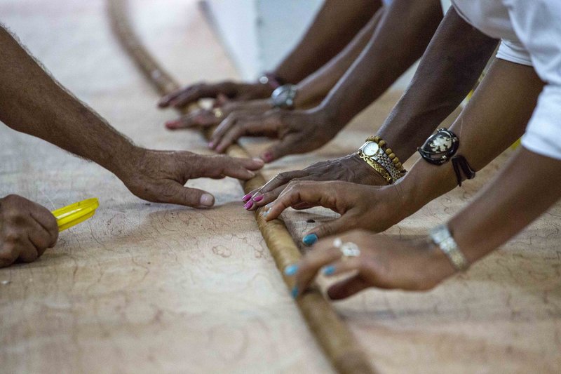 Βήμα-βήμα το τύλιγμα του χειροποίητου πούρου στην Κούβα [εικόνες & βίντεο] | iefimerida.gr 3