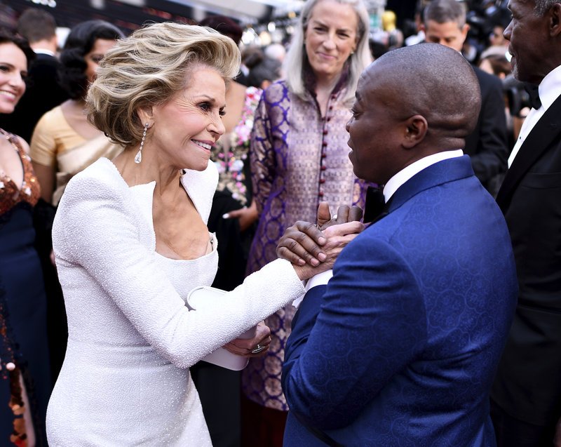 Οσκαρ 2018: Εγινε του... μπούστου -Οι σταρ (μικρές και μεγάλες) με τα αβυσσαλέα ντεκολτέ [εικόνες] | iefimerida.gr 15