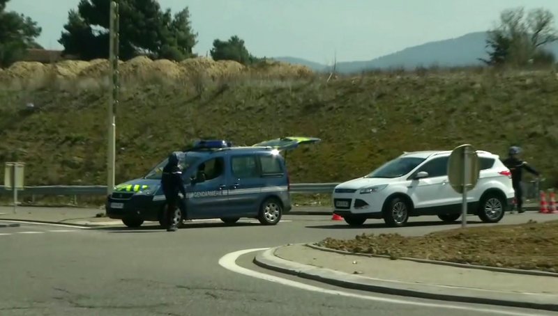 Νότια Γαλλία: Τζιχαντιστής κρατά ομήρους σε σούπερ μάρκετ -Δύο θύματα | iefimerida.gr 3