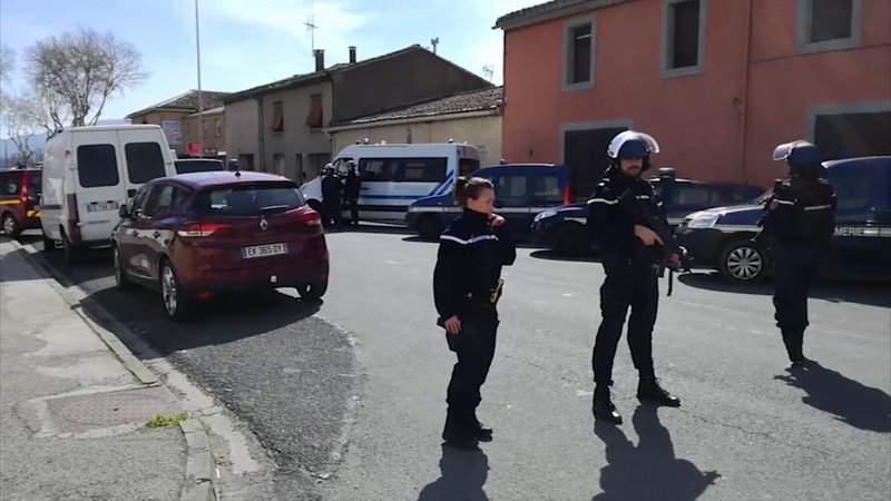 Νότια Γαλλία: Τζιχαντιστής κρατά ομήρους σε σούπερ μάρκετ -Δύο θύματα | iefimerida.gr 2